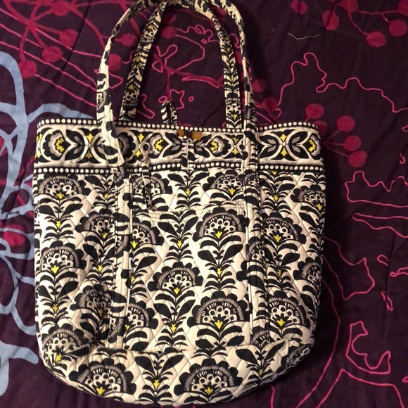 Vera Bradley Handbags - Vera Bradley Tote